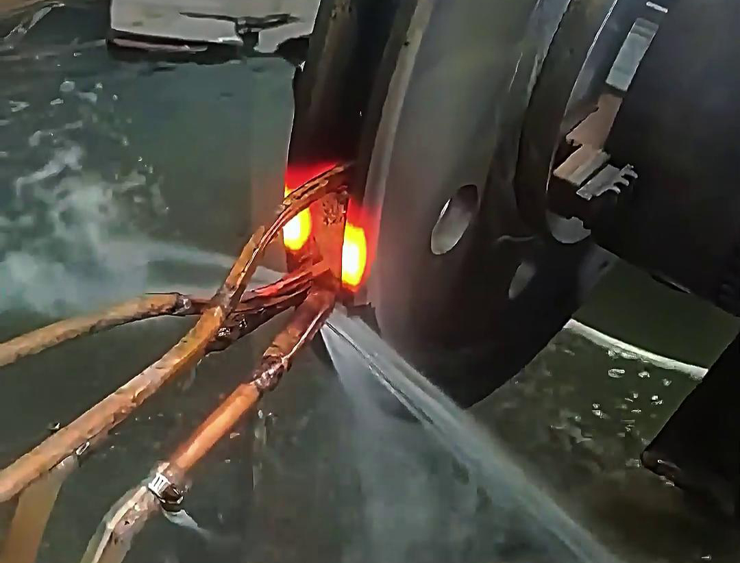 卷揚(yáng)機(jī)卷筒繩槽、提升絞車?yán)K輪槽等部件高頻淬火處理